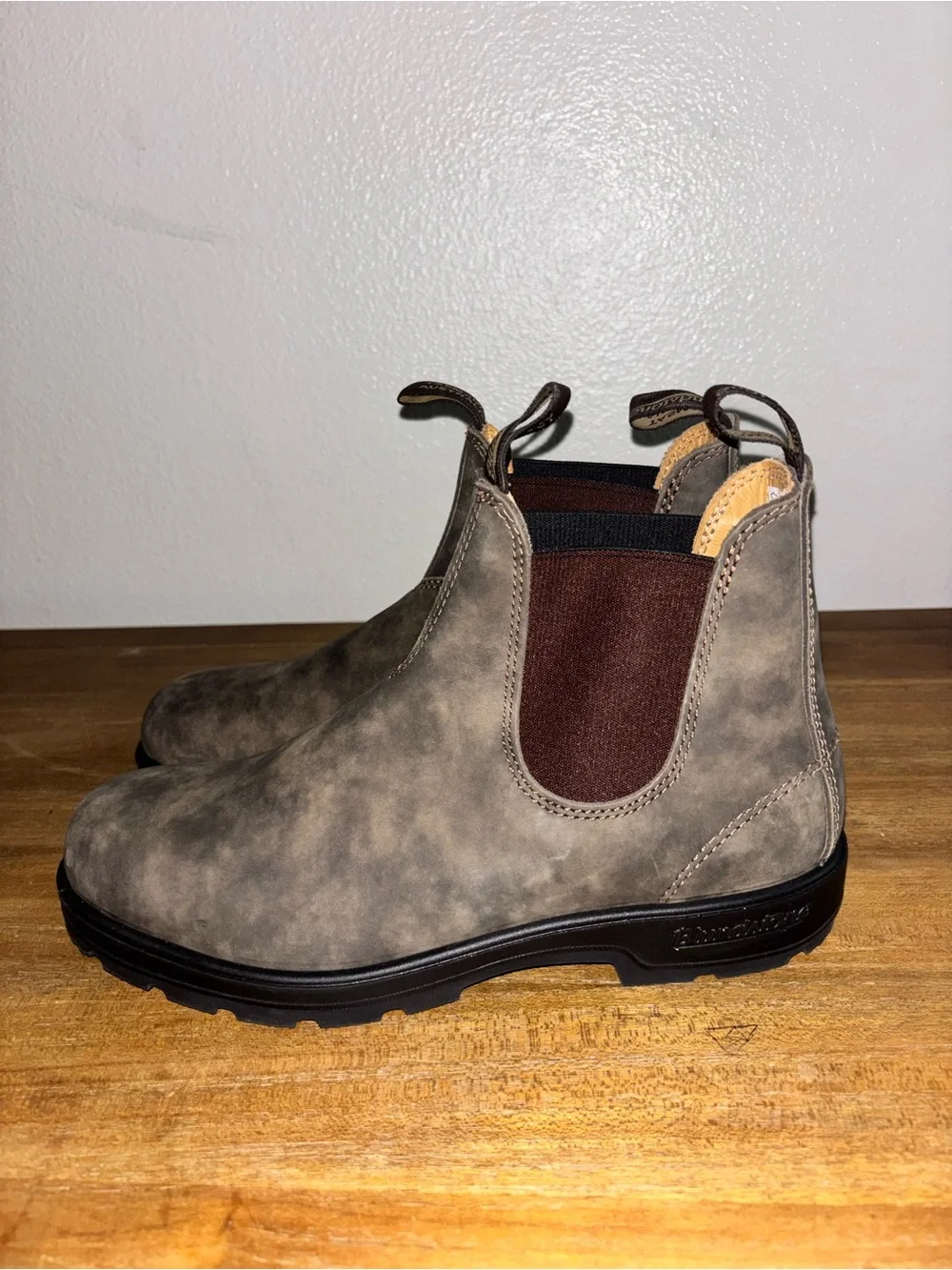 Blundstone 585 Classic men Chelsea Boots in Rustic Brown worn once
